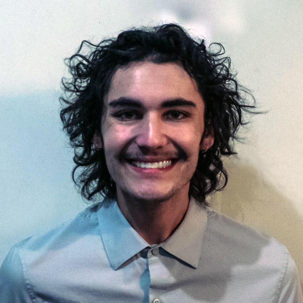 Evan Thomas img